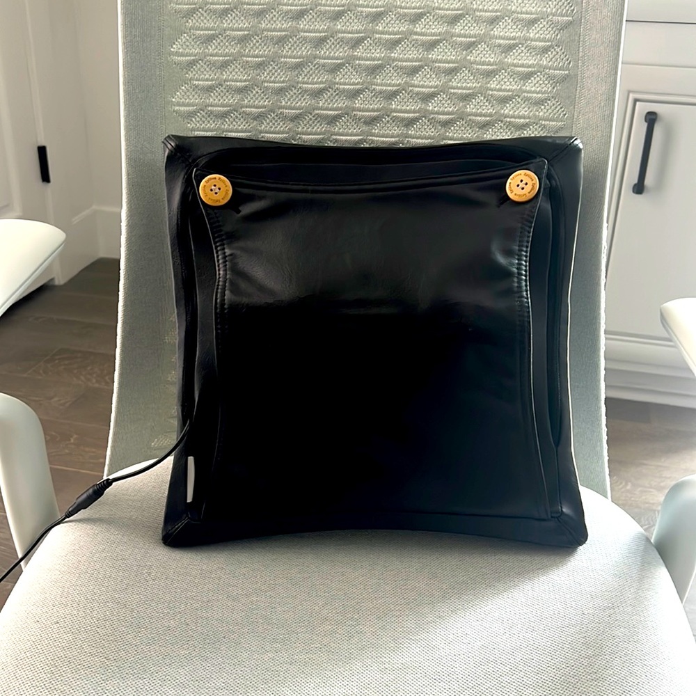 Massaging pillow- heating
